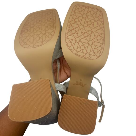 Jewel Badgley Mischka Rainbow Chunky Platforms 9 Silver Glitter JW4628 NWT‎ $129 - Picture 11 of 13